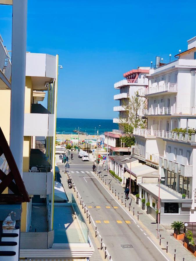 Hotel Palma Benessere Rimini Exterior photo