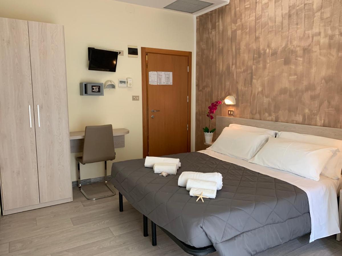 Hotel Palma Benessere Rimini Exterior photo