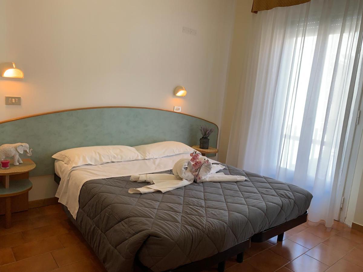 Hotel Palma Benessere Rimini Exterior photo