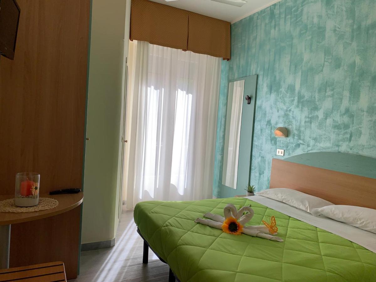 Hotel Palma Benessere Rimini Exterior photo