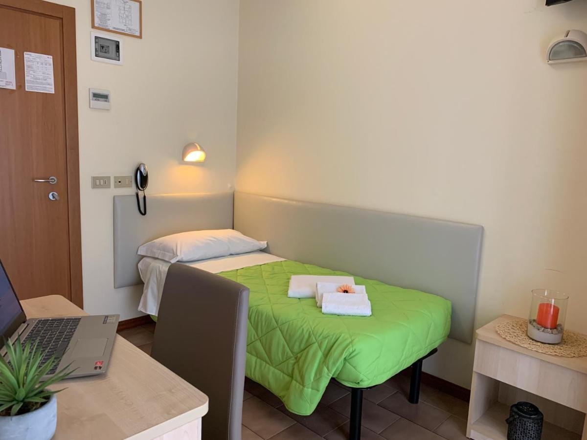 Hotel Palma Benessere Rimini Exterior photo